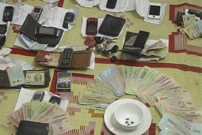 Tập kích sới đánh bạc trong đêm: 20 đối tượng bị tóm gọn