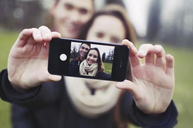 Smartphone là ‘kẻ thù’ của đời sống vợ chồng