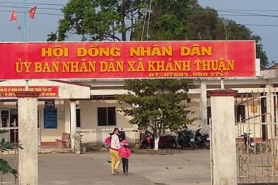 Cán bộ xã ăn nhậu không trả tiền, chủ quán quẫn trí đòi đốt UBND