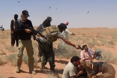 IS hành quyết 18 thành viên bị cáo buộc gửi tin nhắn đầu hàng người Kurd 