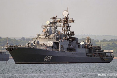 Đội tàu 'khủng' của Nga rầm rộ tham gia tập trận