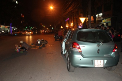 Nghệ An: Tai nạn chết người vì cửa xe ô tô bất ngờ mở ra