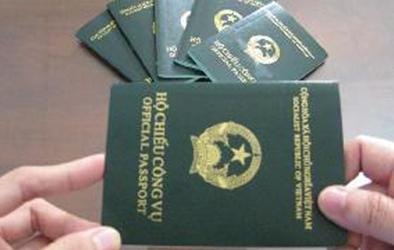 Phá đường dây 'buôn' hộ chiếu