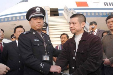 Trung Quốc tiết lộ ''bí kíp'' trùy lùng quan tham chạy trốn 