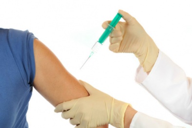 Tiêm vacxin phòng sốt vàng da, một phụ nữ tử vong