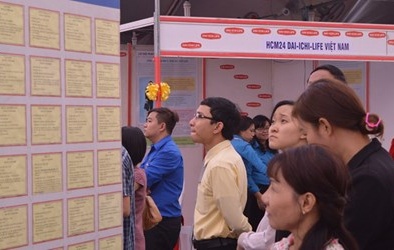 Cạm bẫy dịch vụ việc làm miễn phí