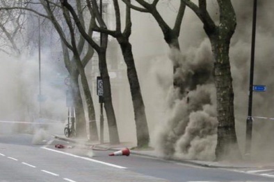 Cháy lớn liên tiếp ở London, hàng ngàn người hoảng loạn sơ tán