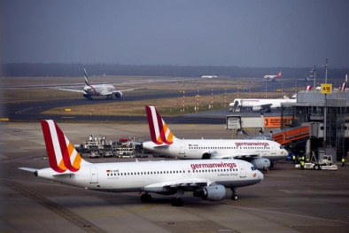 Máy bay Đức hạ cánh khẩn cấp vì hành khách sợ bay