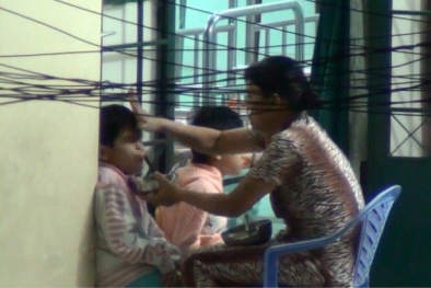 Bạo hành trẻ em HIV: Bảo mẫu thường xuyên được tập huấn về tâm lý?