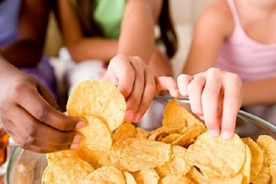 Top 6 thực phẩm gây hại hơn cả hút thuốc lá