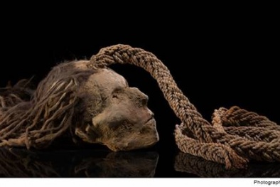 Dùng dây đàn cắt cổ hàng xóm chỉ lĩnh 4 năm tù