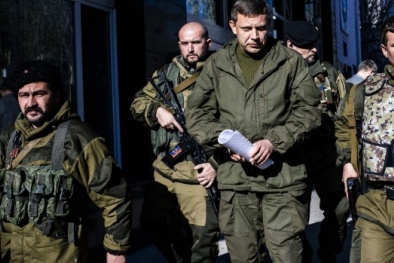 Tình hình Ukraine mới nhất: Thủ lĩnh phe ly khai cảnh báo xung đột leo thang