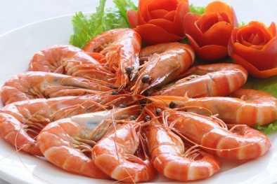 Nguy cơ tử vong khi kết hợp tôm với vitamin C