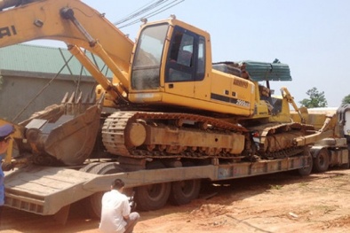 Hà Tĩnh: 2 xe siêu tải chạy công an, phi tang vật chứng 