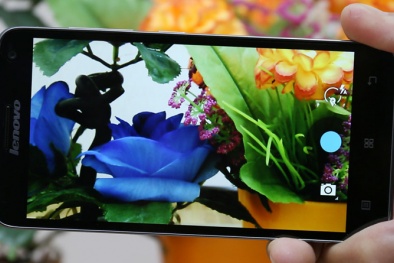 3 smartphone 'hàng hiệu' khuyến mãi lớn tại Thế giới Di động