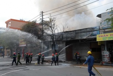 Cháy cửa hàng hóa chất làm 3 người bị thương: Nguyên nhân do chập cầu dao điện