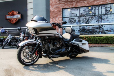 Xế độ tiền tỷ Harley-Davidson Road Glide Special ra mắt thị trường Việt 