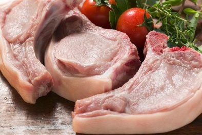 Thu hồi 1 tấn thực phẩm từ thịt lợn nghi nhiễm khuẩn tụ cầu