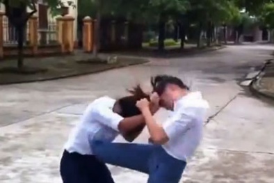 Nữ sinh cấp 2 gọi giang hồ cầm mã tấu đến 'dằn mặt' bạn