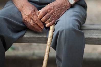 Phương pháp điều trị chứng run tay, thoái hóa não