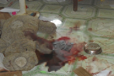 Chồng giết hại dã man rồi móc mắt vợ trước mặt con 