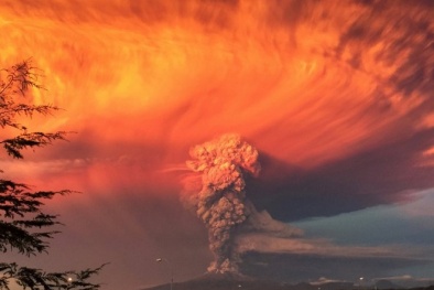 Lặng người trước cảnh núi lửa phun trào dữ dội ở Chile