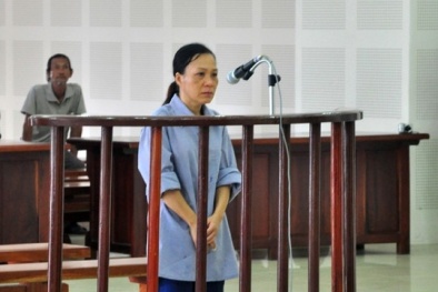 Thẩm tra viên vào tù vì 'nghề tay trái' môi giới hối lộ