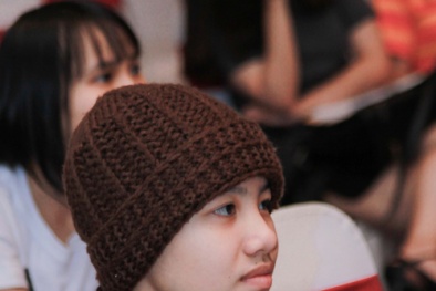 Tranh gãi gay gắt về trang phục ni cô của tài năng Giọng hát Việt nhí