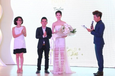 Ngắm nhìn vẻ đẹp tinh khôi trên sàn diễn thời trang của Đặng Thu Thảo