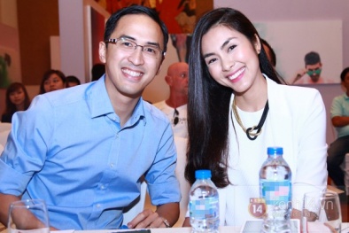 Vợ chồng Tăng Thanh Hà say sưa ngắm con trai cả ngày