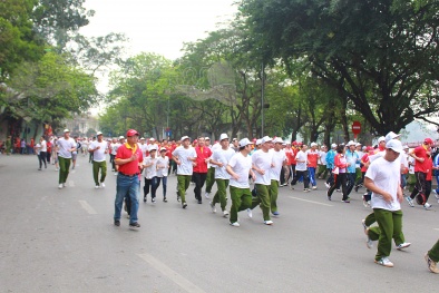 Xử lý nhóm 22 đối tượng cố ý gây rối ở hồ Hoàn Kiếm