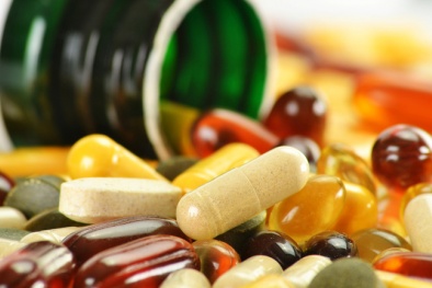 Tăng nguy cơ mắc ung thư, bệnh tim khi lạm dụng vitamin