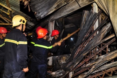 Quảng Ngãi: Đau đớn nhìn hàng tỷ đồng 'ra đi' cùng vụ cháy chợ 