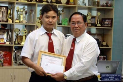 Tài xế taxi Vinasun trả lại gần 3,8 tỷ đồng cho khách bỏ quên