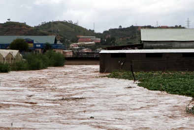 2 anh em rể chết đuối bỏ lại vợ con nheo nhóc nợ nần