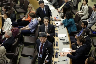 Triều Tiên rời phòng họp khi Mỹ mời hai người đào tẩu phát biểu