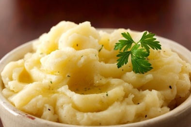 Mỹ: Ngộ độc tập thể vì khoai tây nghiền 