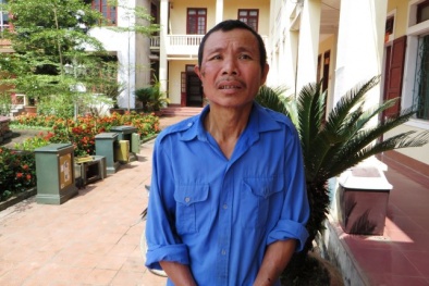 Khởi tố đối tượng cắt cổ hàng xóm vì ván bài 2000 đồng