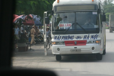 Xử lý 'bóng ma' xã hội đen trên xe khách quốc lộ 5