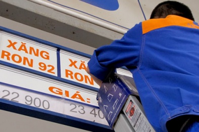 Giá xăng đáng lẽ phải tăng hơn 3.000 đồng/lít