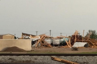 Lốc xoáy liên tiếp phá tan miền Trung nước Mỹ