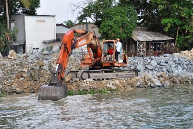 Họp khẩn sau thông tin sông Đồng Nai bị 'bức tử' bằng vật liệu nhiễm dioxin