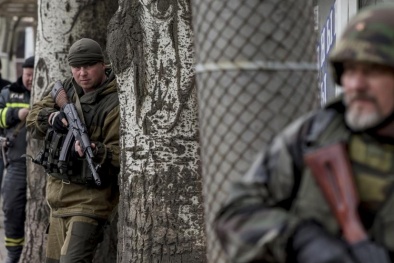 Tình hình Ukraine mới nhất: Phe ly khai vi phạm thỏa thuận ngừng bắn 42 lần trong vòng 6 giờ