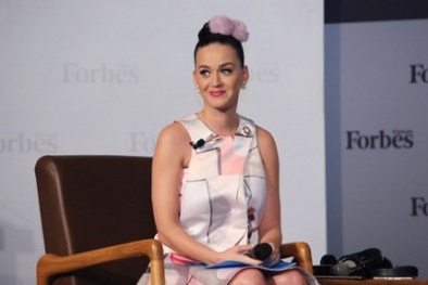 Katy Perry xuất hiện ấn tượng tại Việt Nam lần đầu tiên