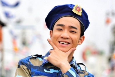 'Phi công trẻ lái máy bay bà già', sao Việt ủng hộ