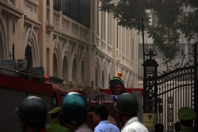 Nhiều tài liệu bị thiêu rụi trong vụ cháy Bưu điện Hà Nội