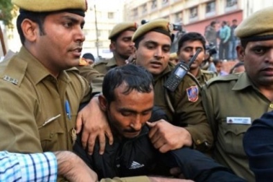 Cặp tình nhân bị người thân đánh đến chết rồi thiêu xác