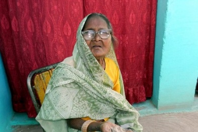 Hoàn toàn khỏe mạnh dù ăn cát suốt 80 năm