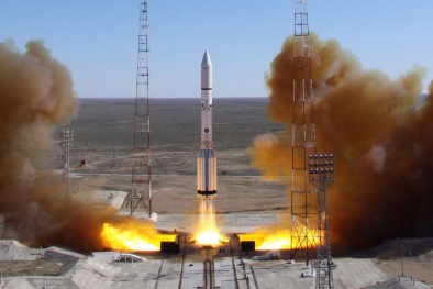 Tên lửa Proton-M mang theo vệ tinh rơi sau 8 phút được phóng