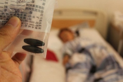 Trẻ 4 tuổi suýt hoại tử ruột vì nuốt nhầm cục nam châm đồ chơi